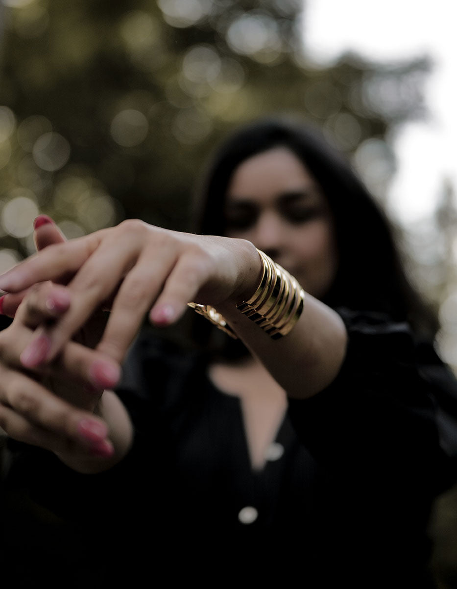 Calcuta gold-plated lines bracelet