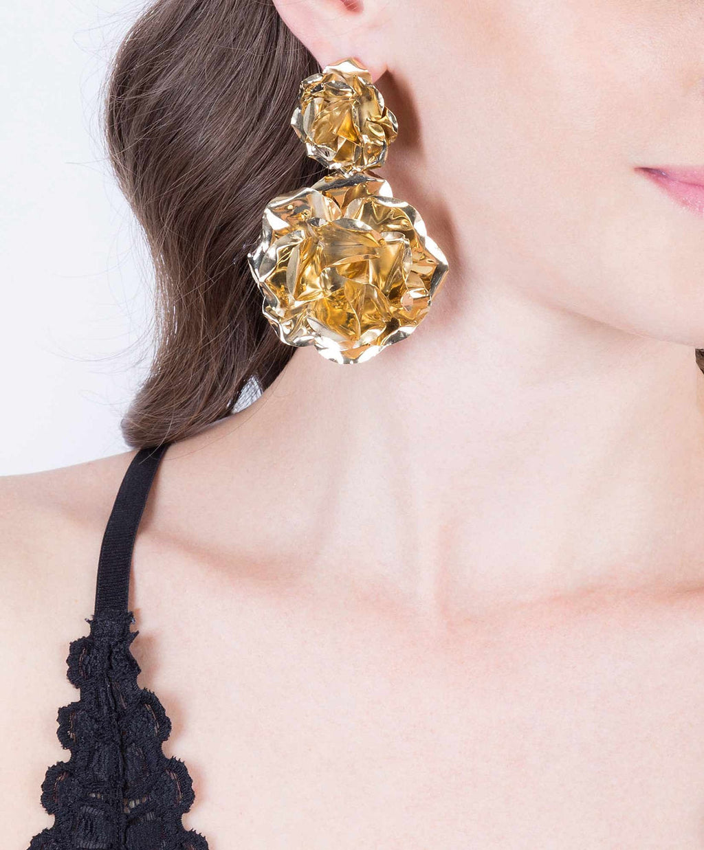 Eden gold-plated roses earrings