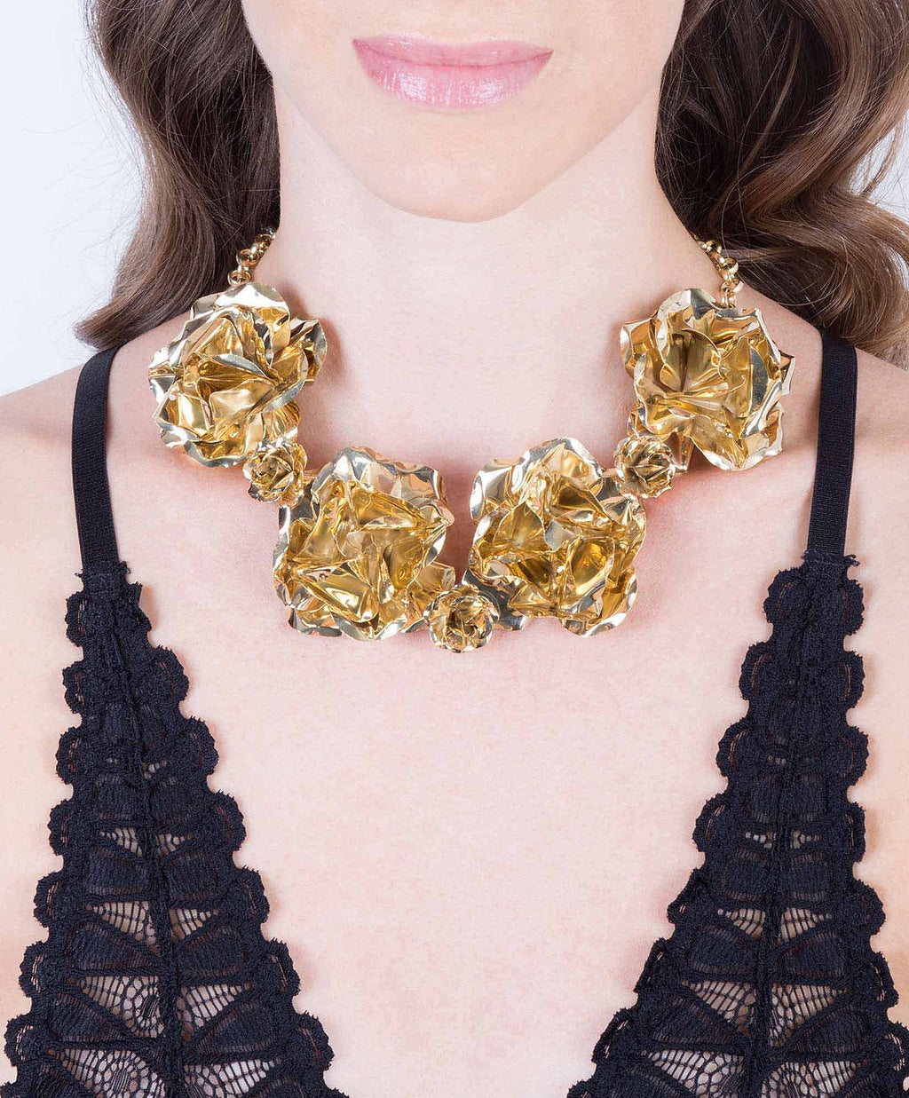 Eden gold-plated roses necklace