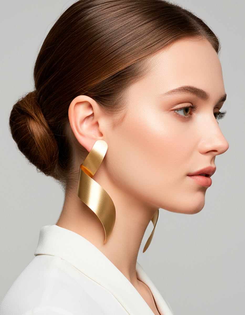 Golden Chic gold-filled curve earrings