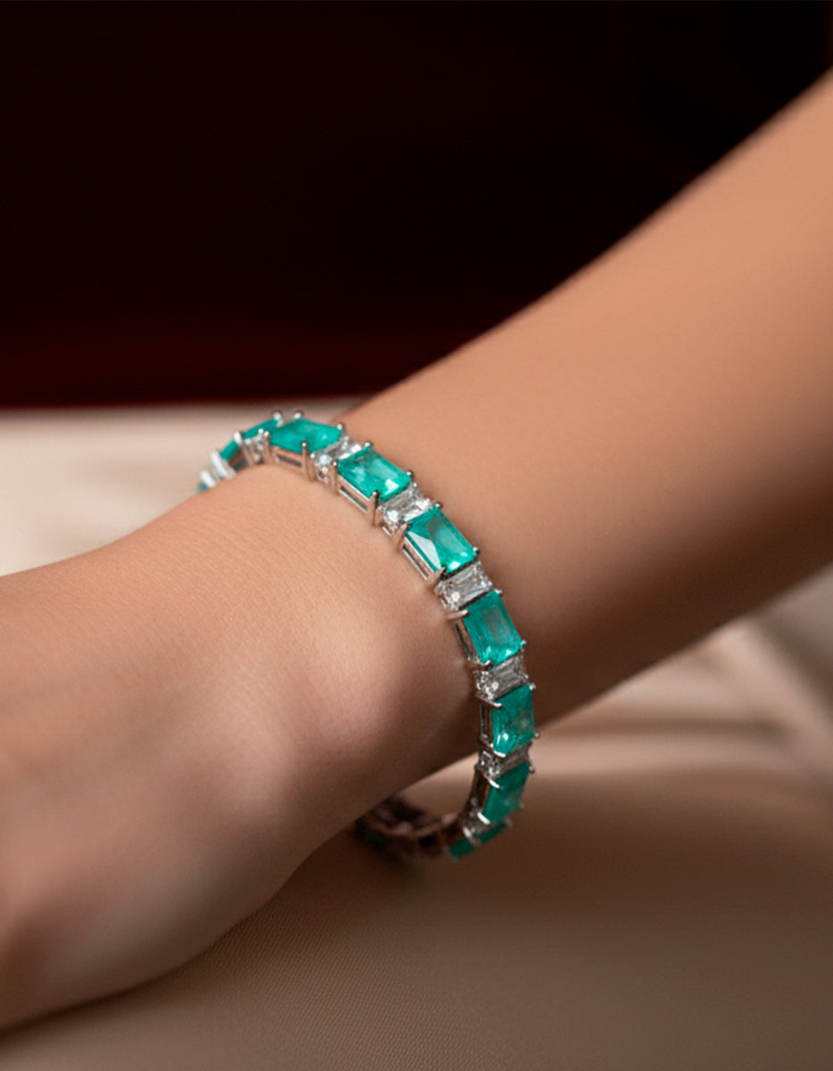 Paradise Bird paraiba gem with rhodium-plated bracelet