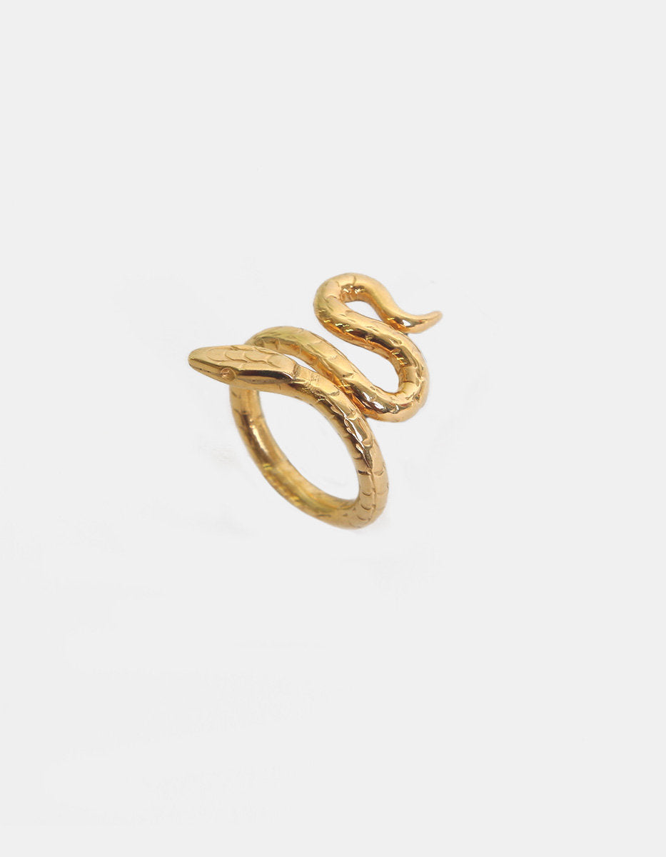 Poison gold-plated hammered snake ring